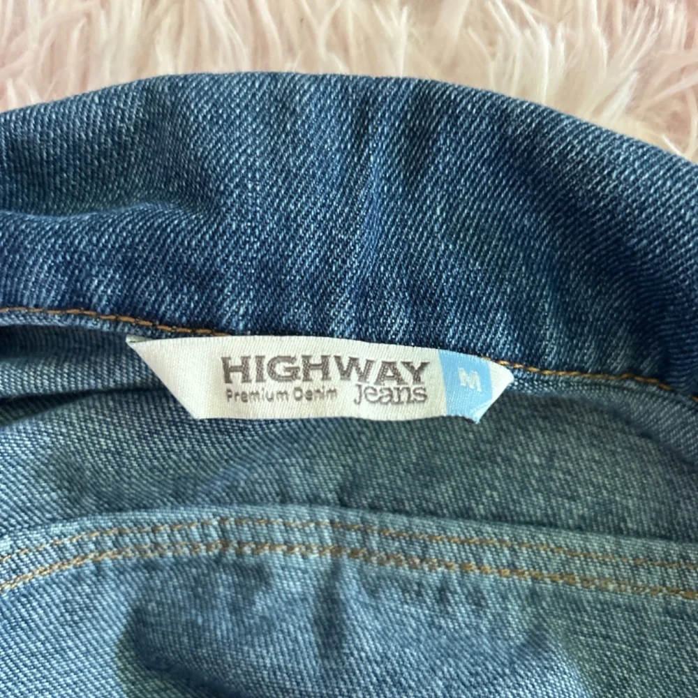 Jean jacket - Picture 3 of 3